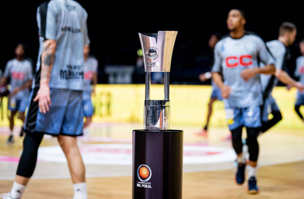 准杆稳步前 准杆稳步前