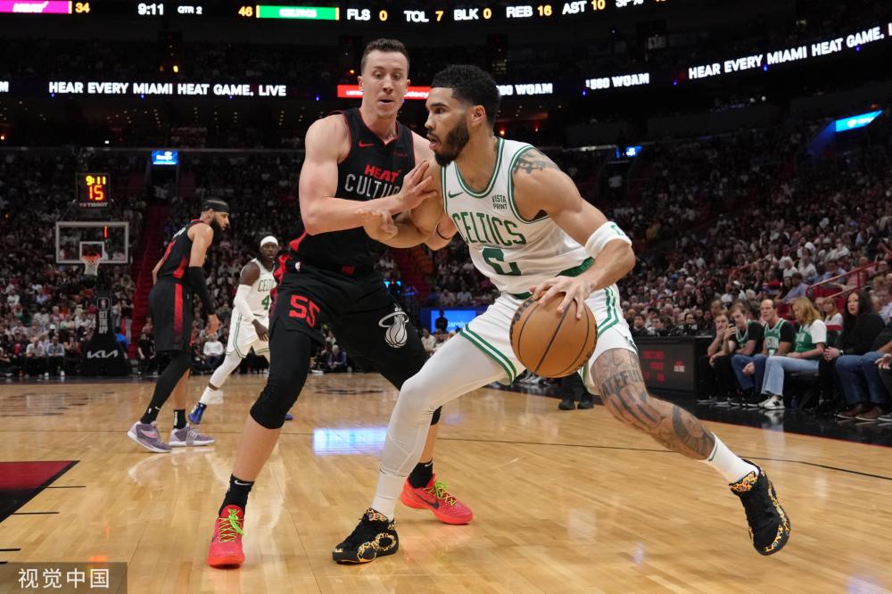 他如今在 他如今在